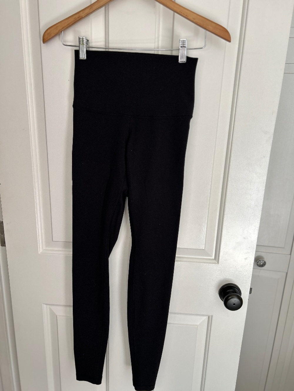 Women's Lululemon Wunder Under Roll Down Black leggings tights - Size 4
